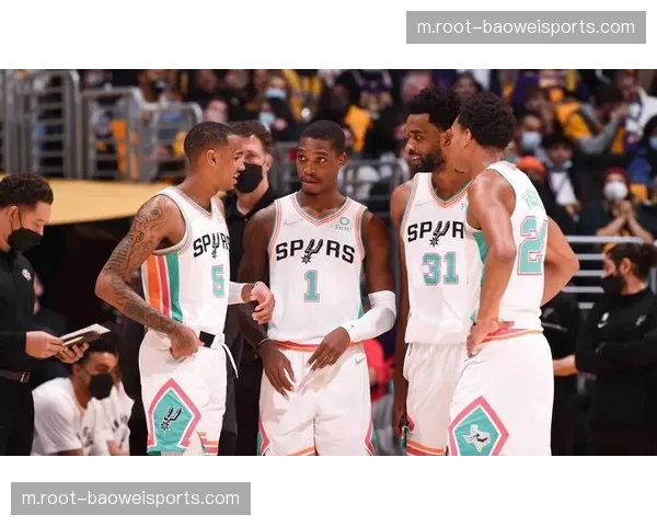 吉达联合阵容深度存在隐患 多线作战下轮换球员表现起伏较大